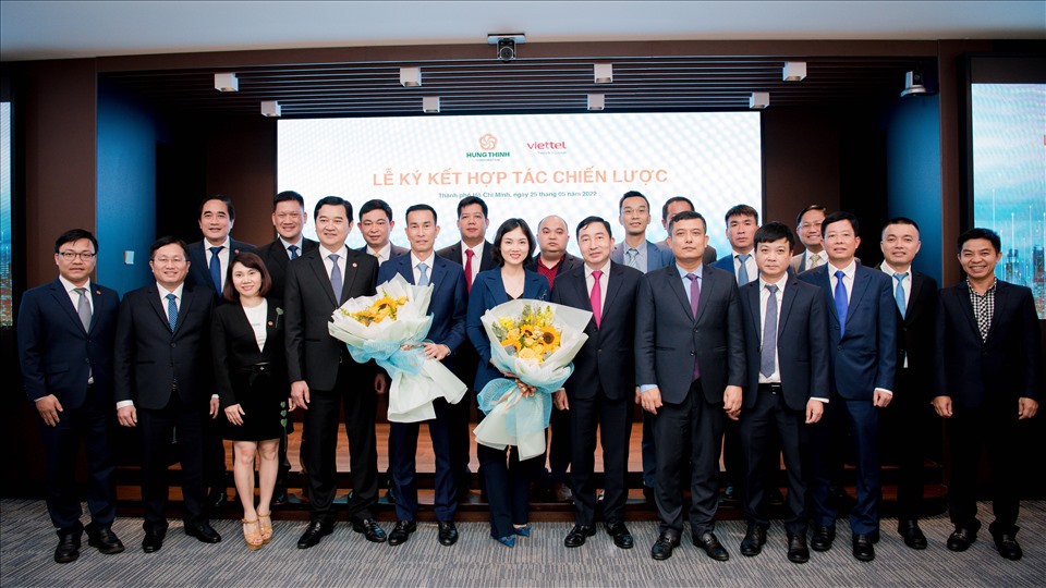 Đại diện hai Tập đoàn tại buổi lễ ký kết hợp tác chiến lược vào chiều ngày 25.5 tại TP.HCM