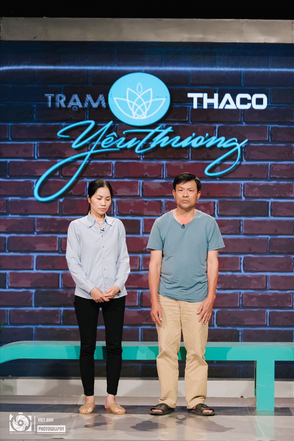 Vợ chồng anh Ngô Văn Thu và Nguyễn Thị Hà là khách mời đặc biệt của chương trình “Trái“.  Ảnh: VTV