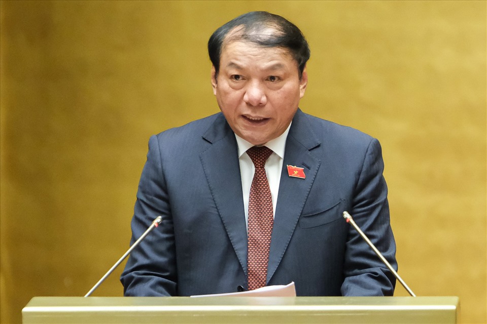 Bộ trưởng Nguyễn Văn Hùng