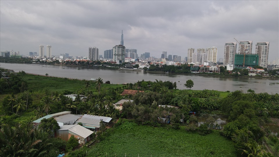 Tuy nằm giữa lòng thành phố nhưng hạ tầng không được đầu tư khiến bán đảo Thanh Đa như một miền quê giữa lồng đô thị.