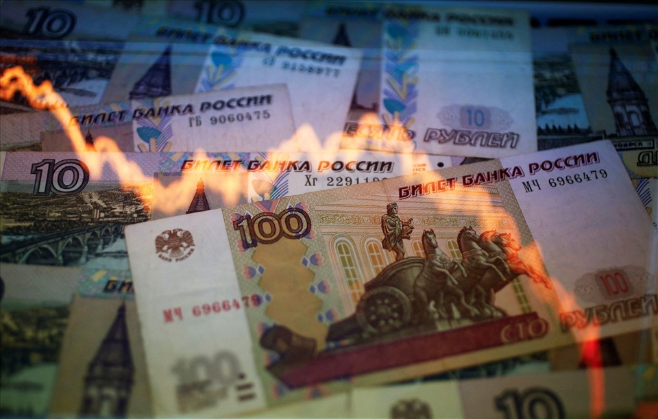 Russia earns nearly $20 billion a month from energy exports.  Photo: Getty