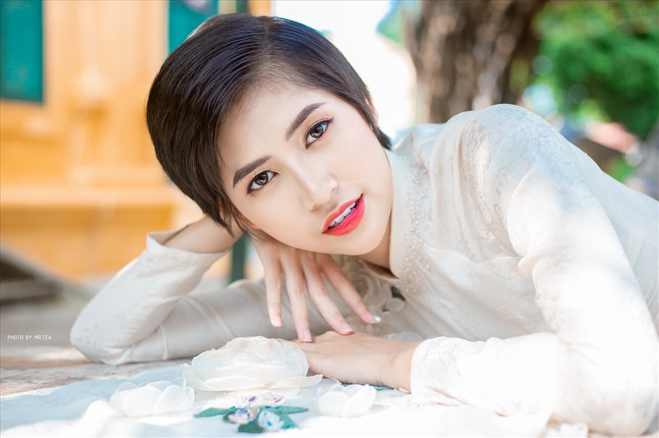 Thu Uyên thành thạo tiếng Anh và tiếng Trung. Hiện tại, cô vượt mặt nhiều đối thủ nặng ký như Đỗ Nhật Hà, Lệ Nam để xếp vị trí đầu tiên trong bảng bình chọn Hoa hậu Hoàn vũ Việt Nam 2022.