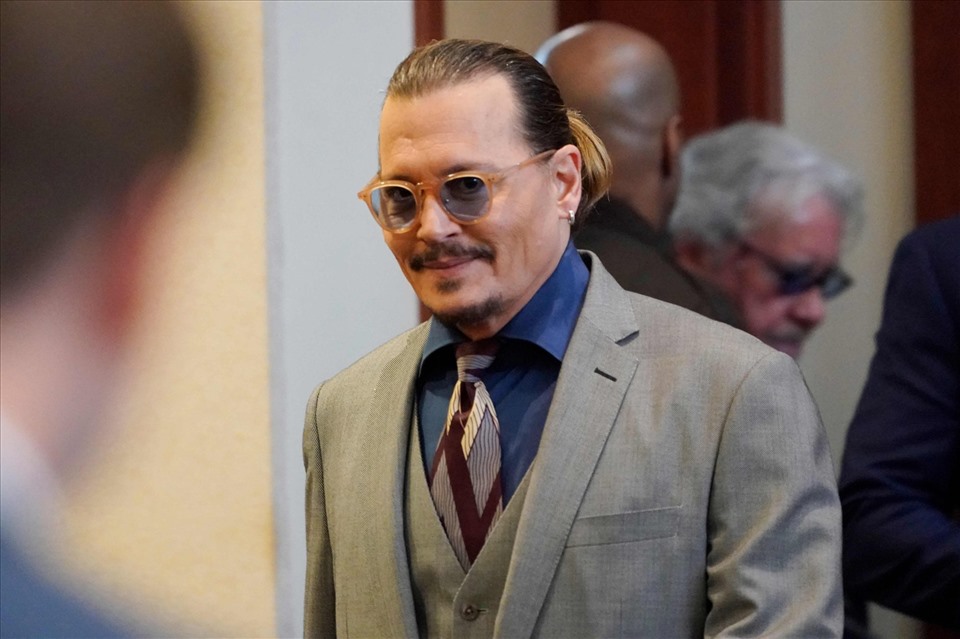 Johnny Depp đã trở thành ngôi sao kém sinh lời của Hollywood dù vẫn phải chi trả khoản phí khổng lồ để kiện tụng. Ảnh: Reuters.
