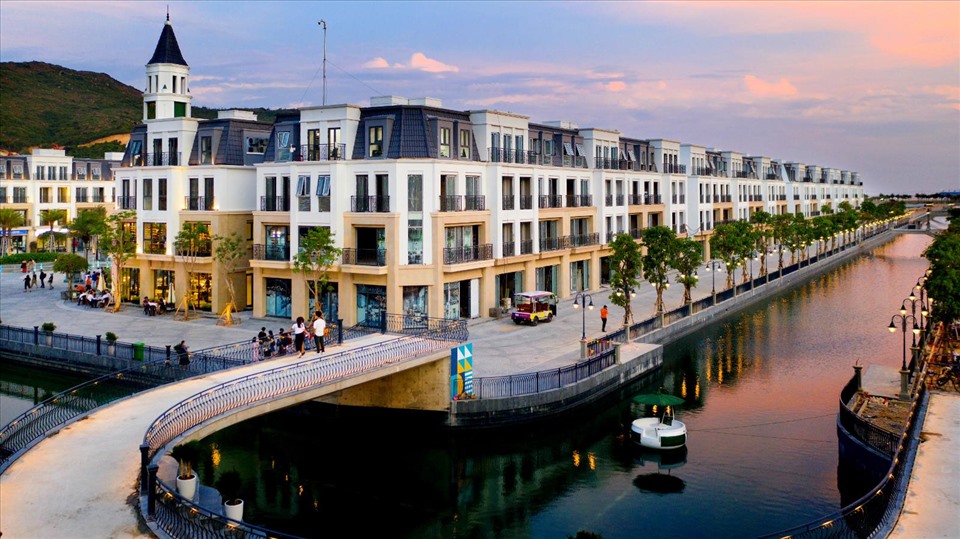 5 dòng kênh bao bọc, đan cài trong những dãy Bizhouse