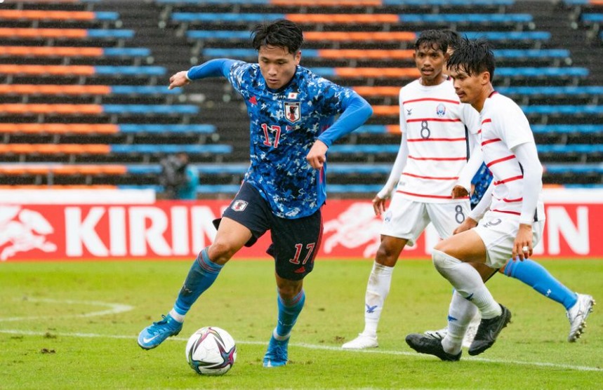 Kuryu Matsuki (U23 Nhật Bản): Mới 19 tuổi, Matsuki đã có chỗ đứng vững chắc tại câu lạc bộ FC Tokyo ở J.League 1. Tiền vệ này có thể chơi hay ở công lẫn thủ và được xem là 1 trong những tài năng trẻ sáng giá nhất của bóng đá Nhật Bản hiện nay. Matsuki đang thu hút sự chú ý từ một số đội bóng lớn ở Châu Âu và vòng chung kết U23 Châu Á là cơ hội để anh thể hiện tài năng của mình.