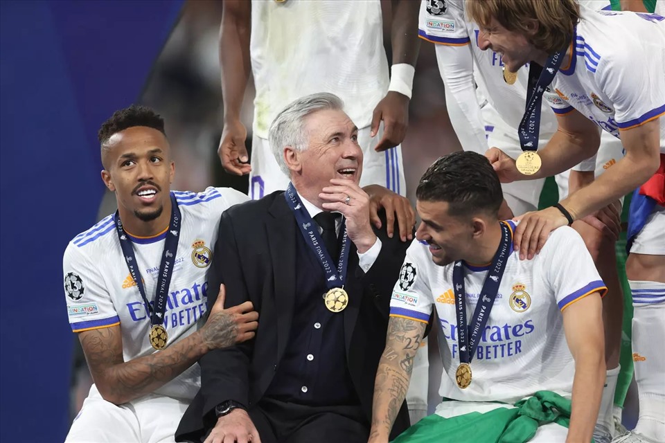 “Bố già” Ancelotti sẽ còn vinh quang nhiều lần nữa. Ảnh: UEFA