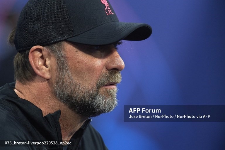Klopp nên tính đến những cái tên để làm mới Liverpool. Ảnh: AFP