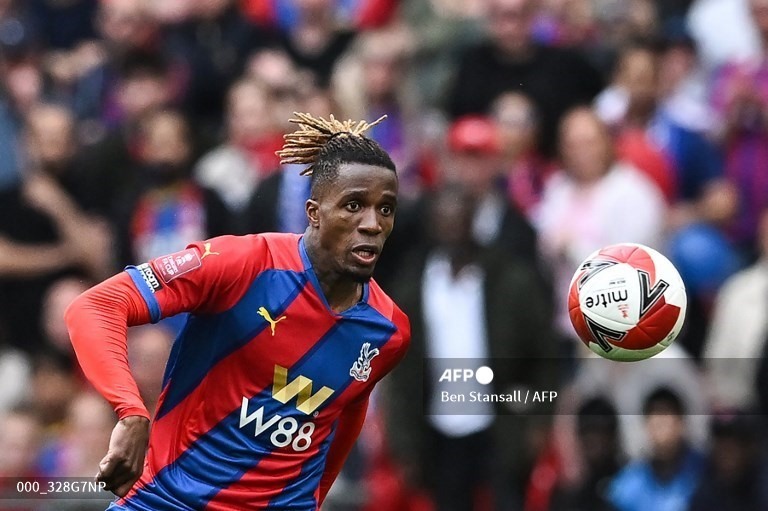 8. Wilfried Zaha (Tiền vệ - Crystal Palace): 12 bàn thắng