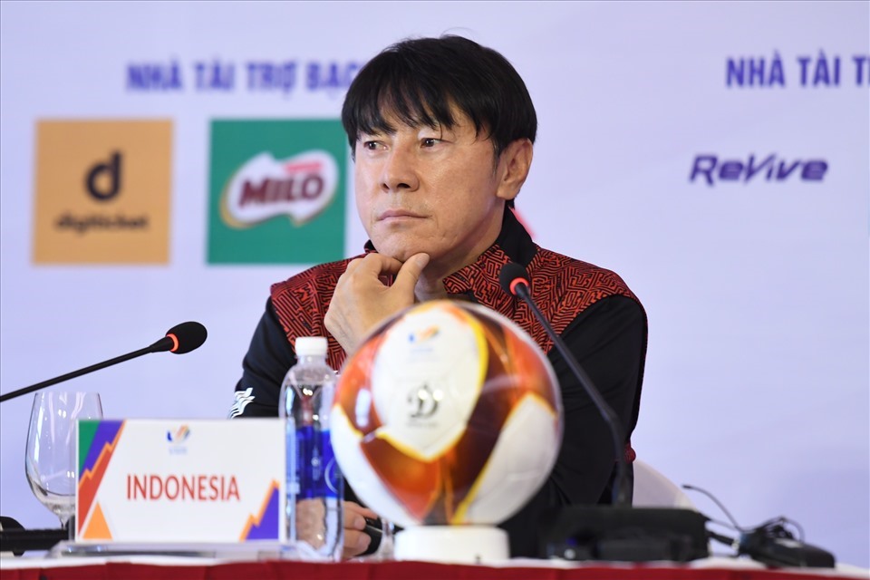 Huấn luyện viên Shin Tae-yong là ngôi sao sáng nhất của U23 Indonesia. Ảnh: M.H