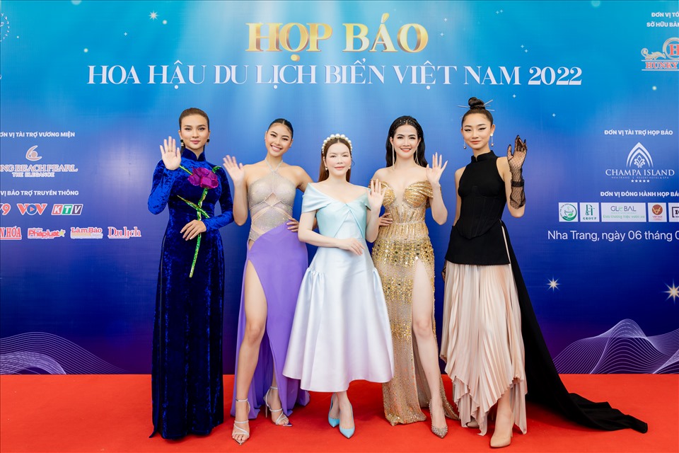 Các đại sứ cuộc thi Hoa hậu du lịch Biển Việt Nam năm 2022.