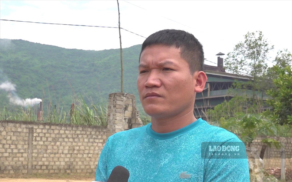 Anh Lê Viết Long (người dân thôn 3, xã Vân Sơn, huyện Triệu Sơn) bức xúc phản ánh tình trạng ô nhiễm mùi.