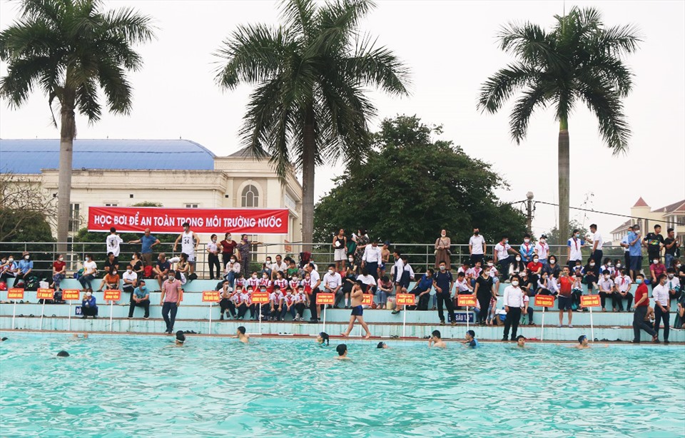 Hội thi kỹ năng bơi lội của tỉnh Thái Nguyên đầu năm 2022, trang bị kỹ năng phòng chống đuối nước cho trẻ.