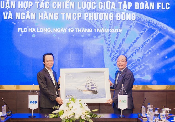 Ông Trịnh Văn Quyết (Chủ tịch HĐQT Tập đoàn FLC) và ông Trịnh Văn Tuấn (Chủ tịch HĐQT Ngân hàng TMCP Phương Đông) tại buổi lễ (Nguồn: FLC)