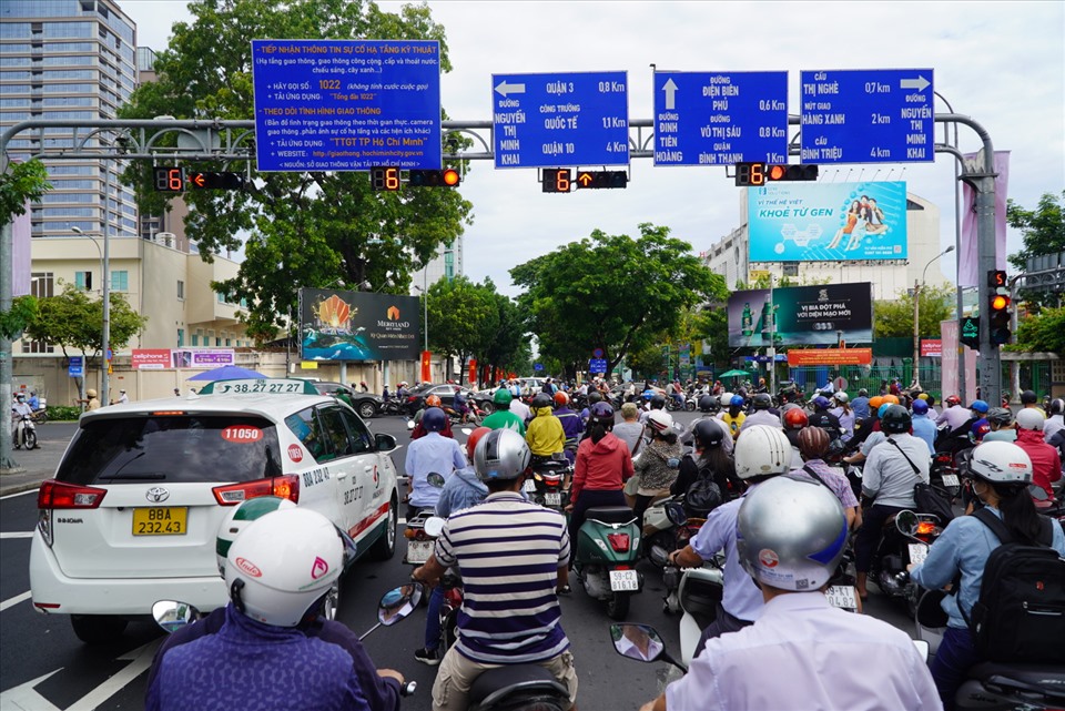 Ghi nhận của Lao Động tại khu vực này trong sáng ngày đầu tuần ngày 9.5, giao thông diễn ra khá thuận lợi, lượng phương tiện lưu thông đông nhưng không xuất hiện tình trạng kẹt xe.