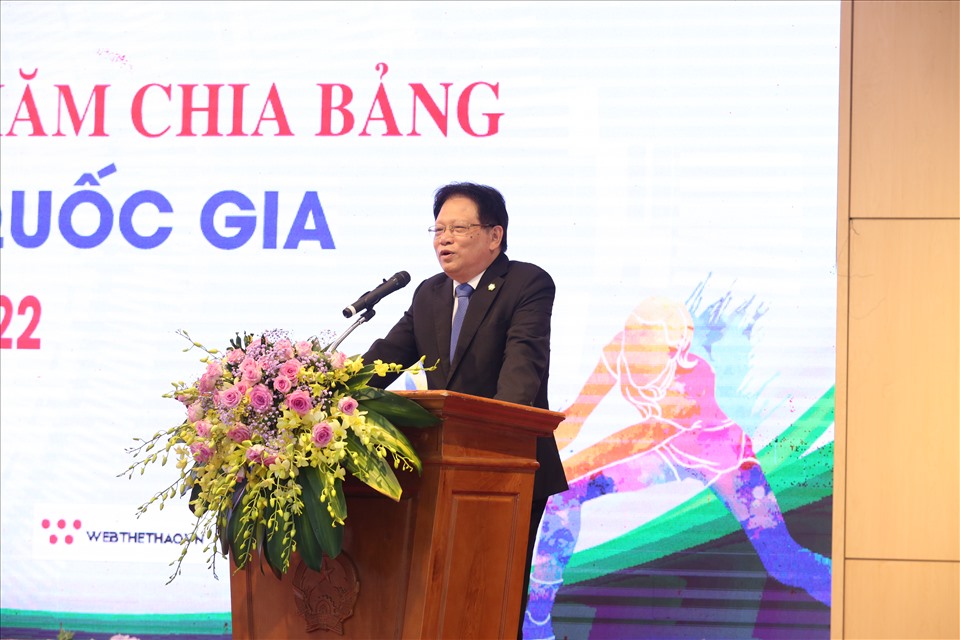 Mr. Dao Huu Huyen - ประธานกรรมการของ Duc Giang Chemical Group เป็นผู้สนับสนุนหลักของการแข่งขันในปีนี้
