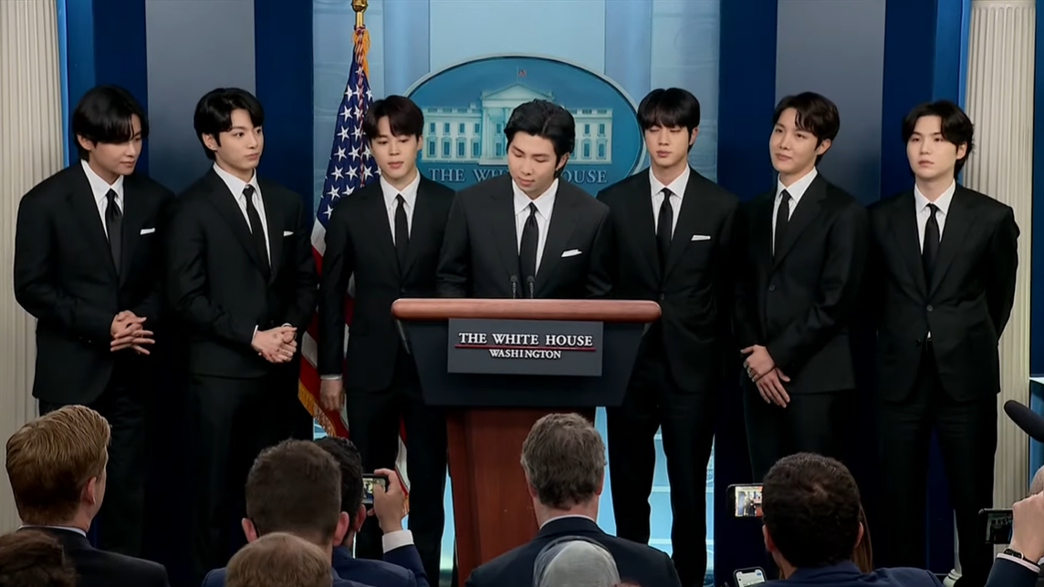BTS có bài phát biểu ngắn tại Nhà Trắng. Ảnh: PBS NewsHour
