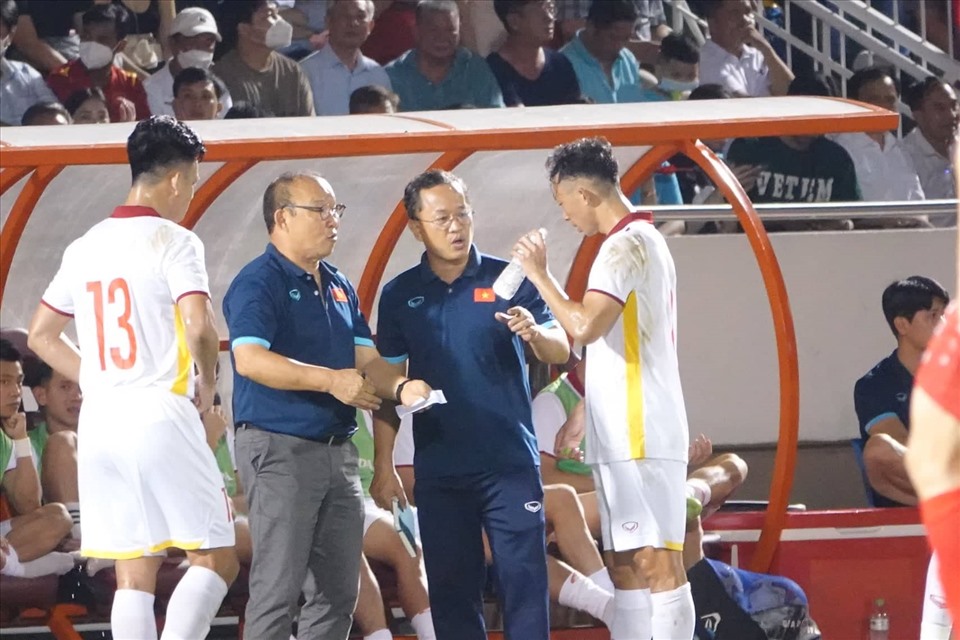 Huấn luyện viên Park Hang-seo nhắc nhở các học trò.