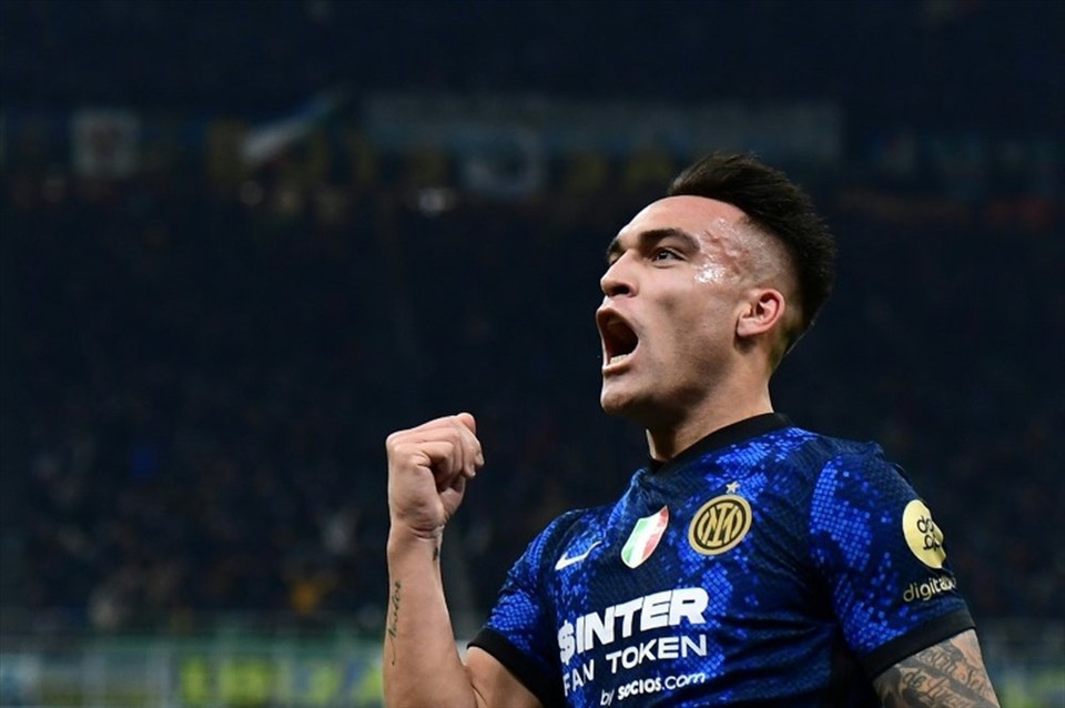 Inter có thể sẽ bán Lautaro Martinez để có tiền chi cho những thương vụ khác. Ảnh: AFP.