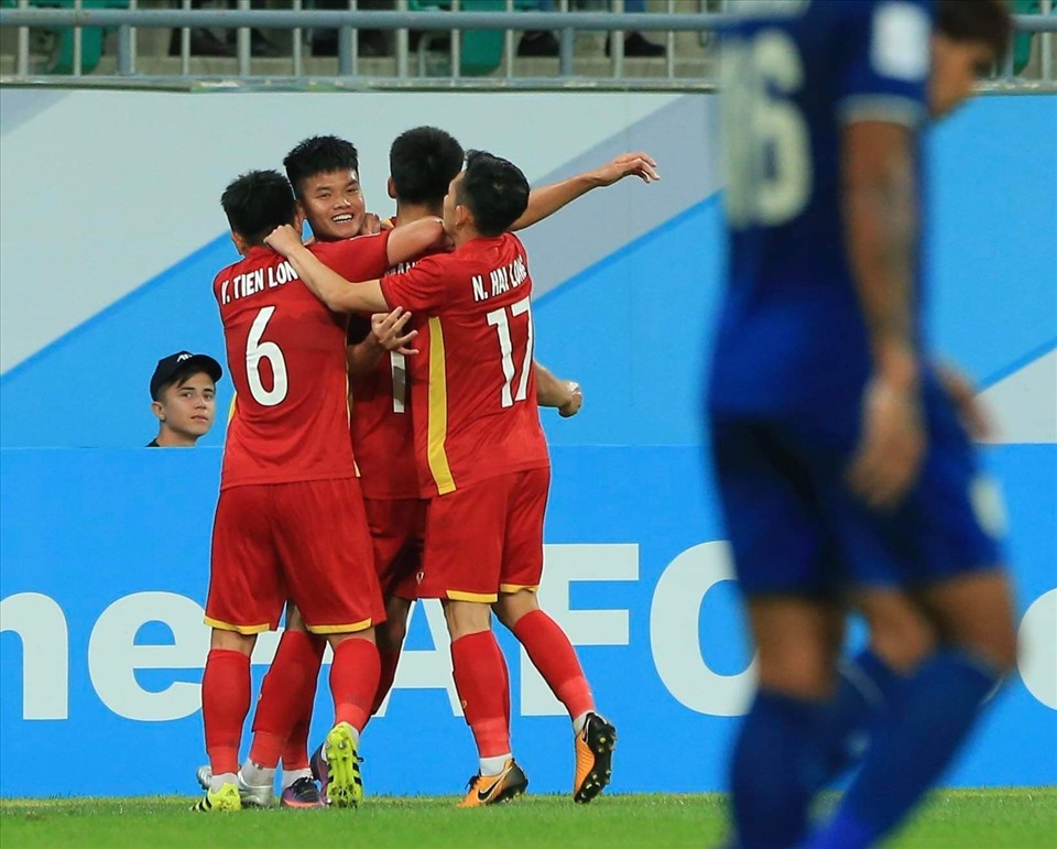 U23 Việt Nam vượt qua vòng bảng, giành vé vào tứ kết U23 Châu Á 2022. Ảnh: Trung Thu