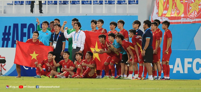 U23 Việt Nam có tinh thần thoải mái trước trận tứ kết. Ảnh: VFF