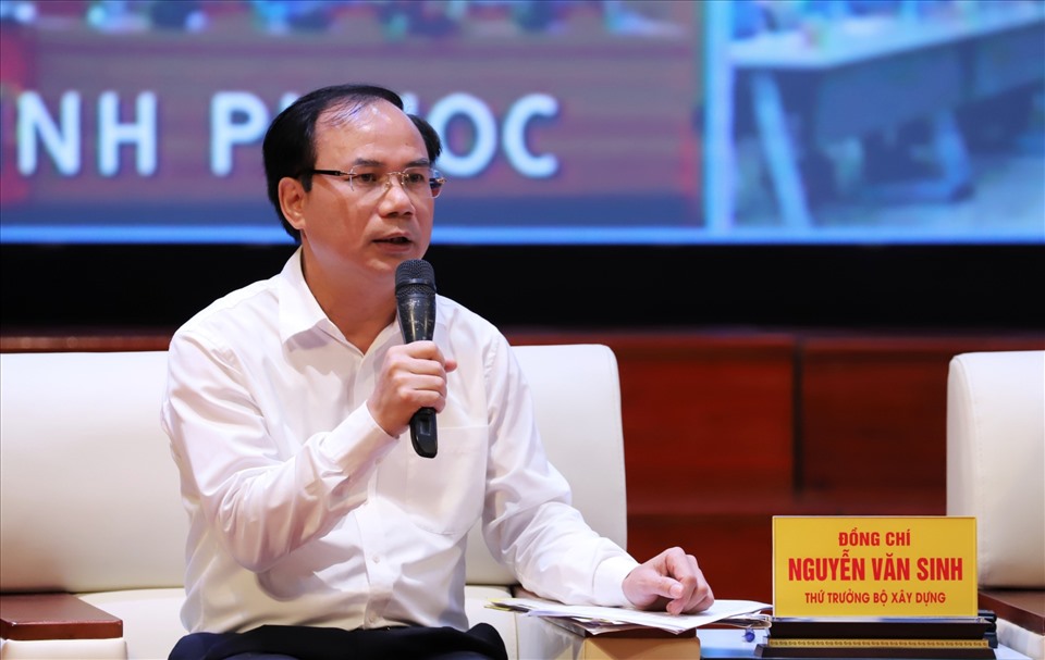 Ông Nguyễn Văn Sinh, Thứ trưởng Bộ Xây dựng giải đáp thắc mắc về vấn đề nhà ở, nhà ở xã hội dành cho công nhân.