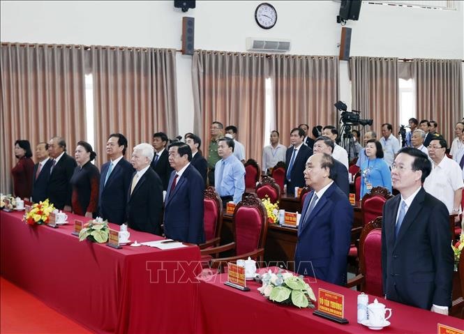 Chủ tịch nước Nguyễn Xuân Phúc và các đại biểu dự Lễ kỷ niệm 110 năm Ngày sinh Chủ tịch Hội đồng Bộ trưởng Phạm Hùng.