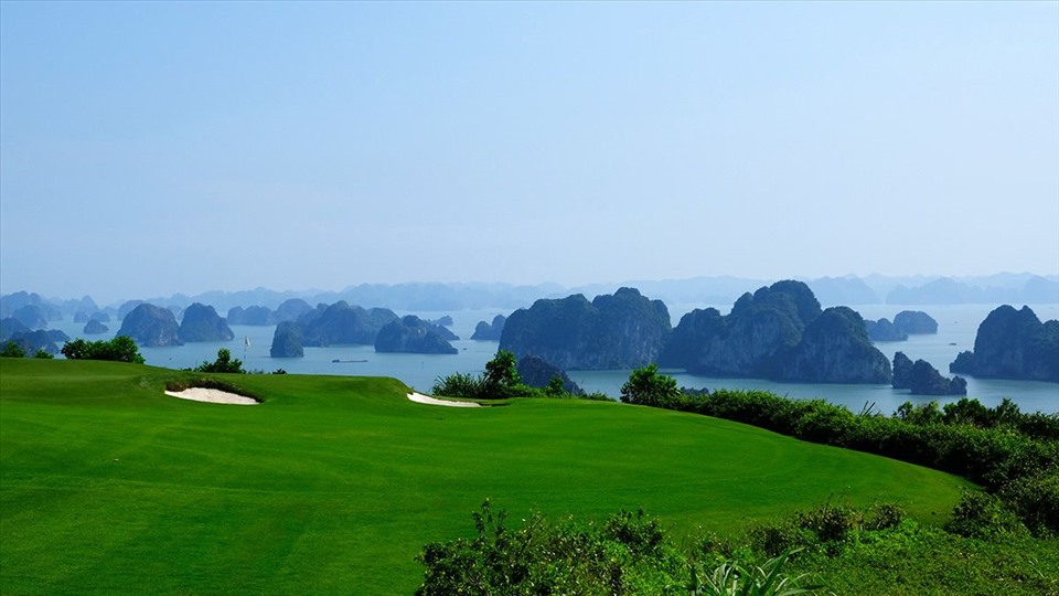 Nhiều thắng cảnh chờ khách du lịch khám phá.