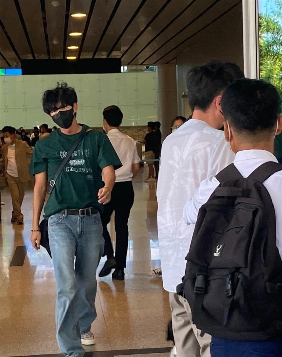 Lee Jun Ki xuất hiện tại sân bay Đà Nẵng. Ảnh: Fanpage Lee Jun Ki