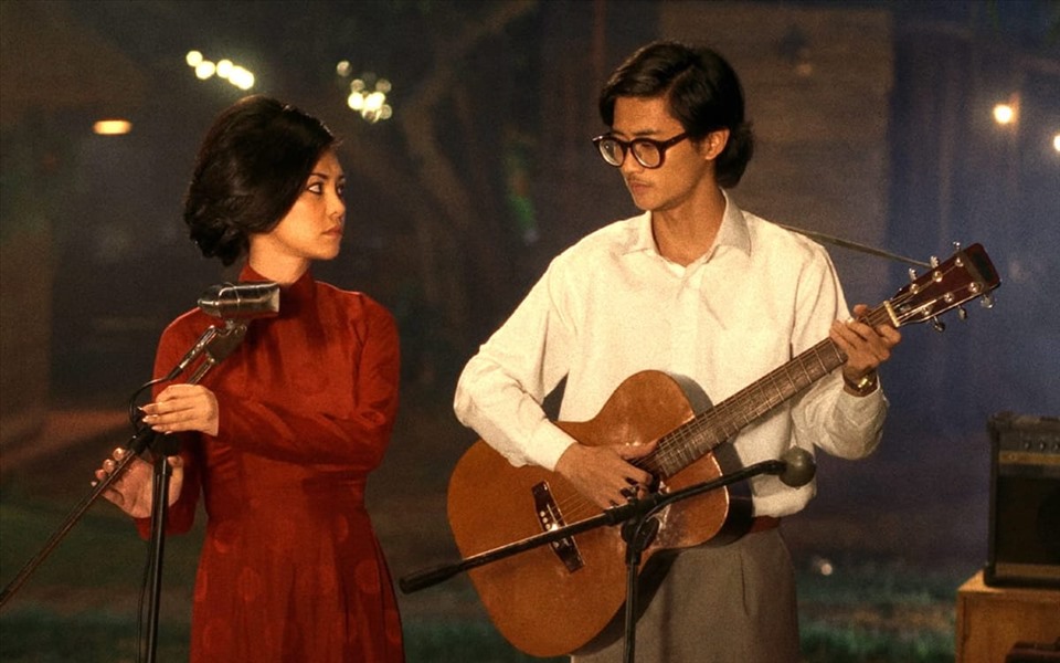 Hình ảnh Trịnh Công Sơn và Khánh Ly trong phim “Em và Trịnh“. Ảnh: ĐPCC