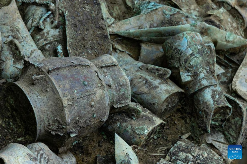 Cổ vật được khai quật từ hố hiến tế số 8 của Tam Tinh Đôi. Ảnh: Tân Hoa Xã