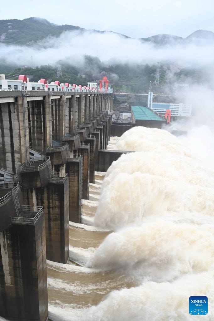 Trung Quốc ngày 13.6 kích hoạt biện pháp ứng phó khẩn cấp cấp 3 để kiểm soát lũ lụt khi mưa lớn ở phía nam đất nước. Ảnh: Tân Hoa Xã