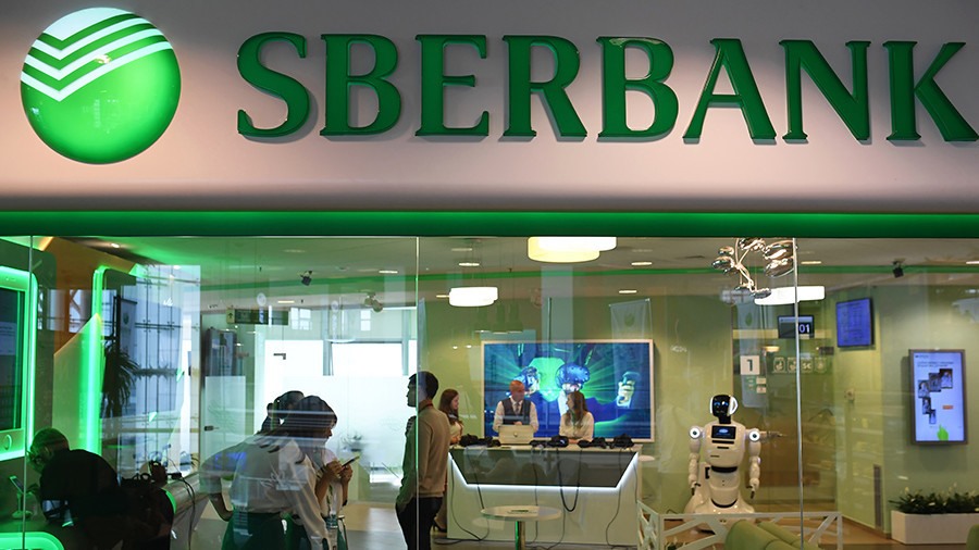 Mỹ cho phép giao dịch với Sberbank - ngân hàng lớn nhất Nga - cho đến tháng 12.2022. Ảnh: AFP