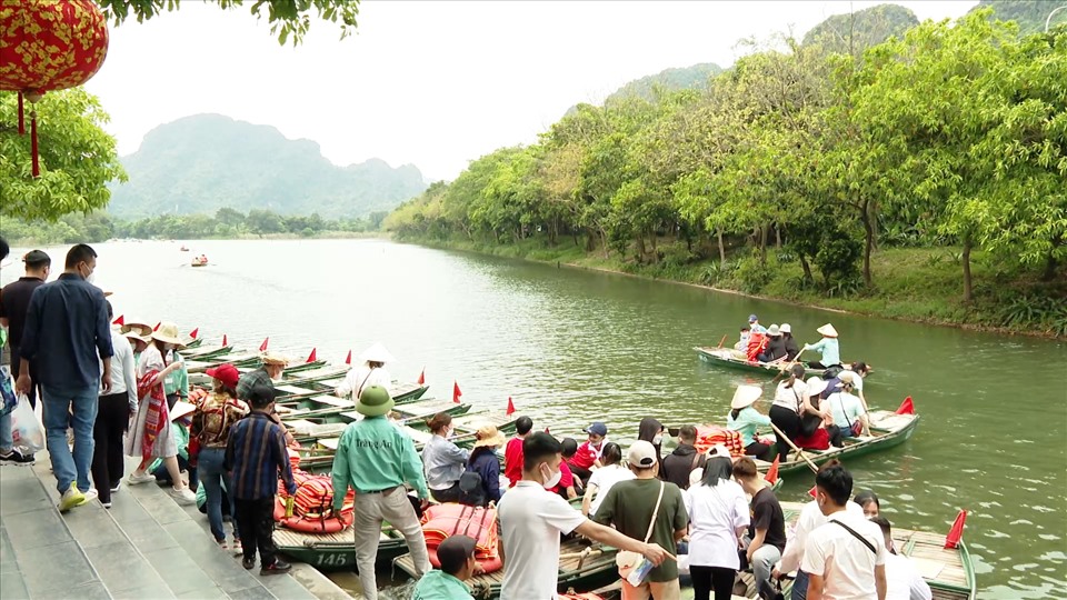 Ninh Bình đón 1,5 triệu lượt khách du lịch sau 5 tháng đầu năm