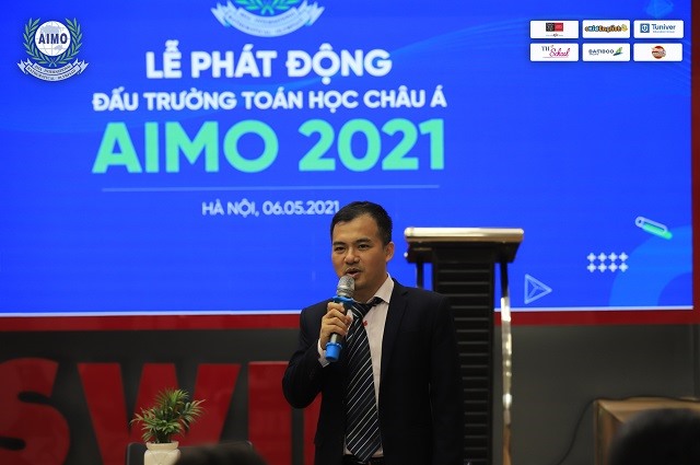 Ông Đặng Minh Tuấn - đại diện pháp luật của Công ty cổ phần tổ hợp giáo dục Tuniver tại lễ phát động cuộc thi Đấu trường Toán học Châu Á AIMO 2021. Ảnh: Swinburne Việt Nam