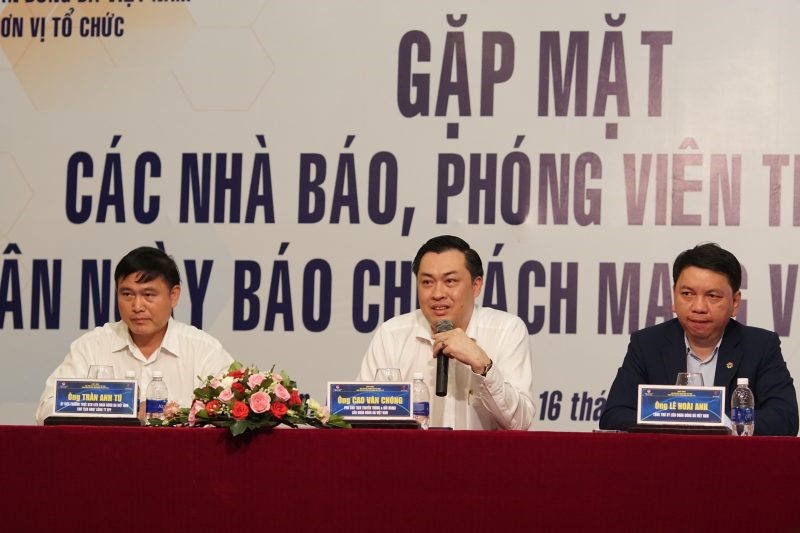 Ông Cao Văn Chóng – Phó Chủ tịch VFF chia sẻ với báo chí tại cuộc gặp mặt. Ảnh: VFF
