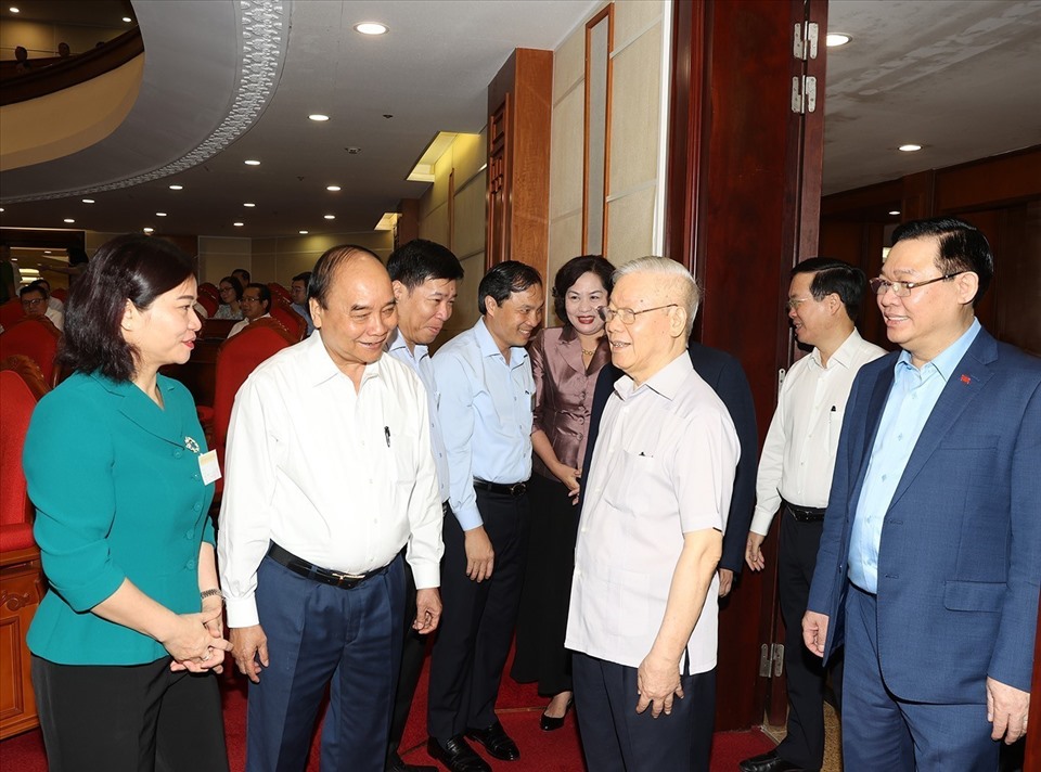 Tổng Bí thư Nguyễn Phú Trọng cùng lãnh đạo Đảng, Nhà nước và các đại biểu dự hội nghị.