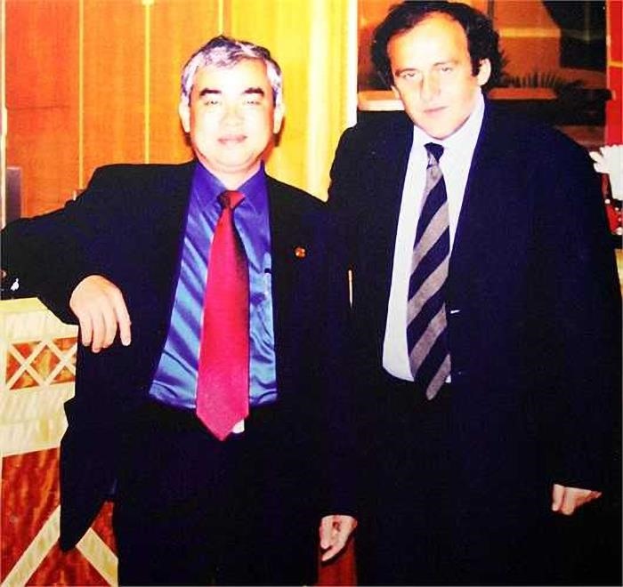 Ông Dũng gặp lại Michel Platini - lúc này là chủ tịch UEFA
