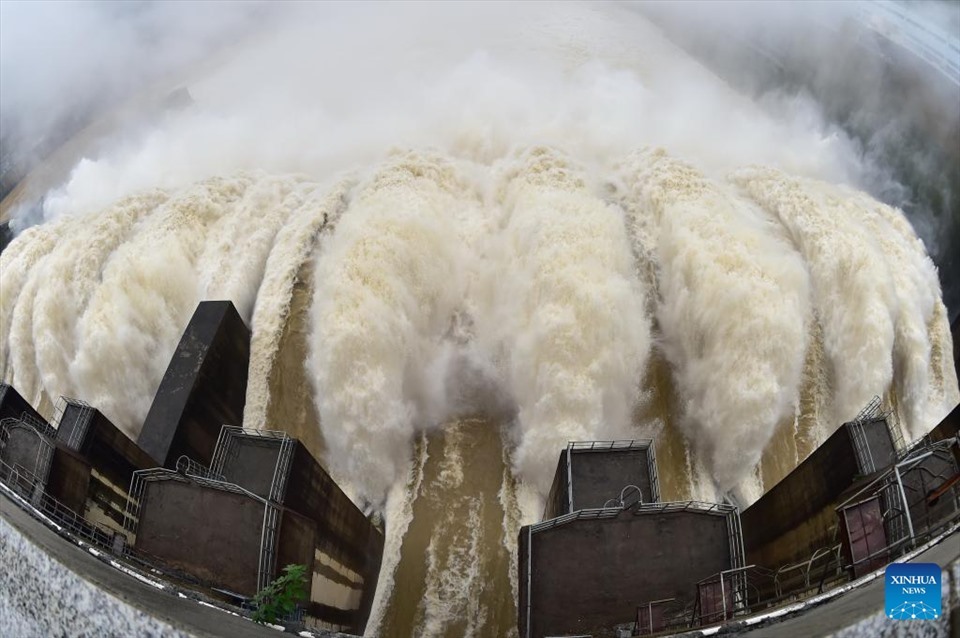 Cổng xả lũ của nhà máy thủy điện Thủy Khẩu ở tỉnh Phúc Kiến, Đông Nam Trung Quốc. Ảnh: Tân Hoa Xã
