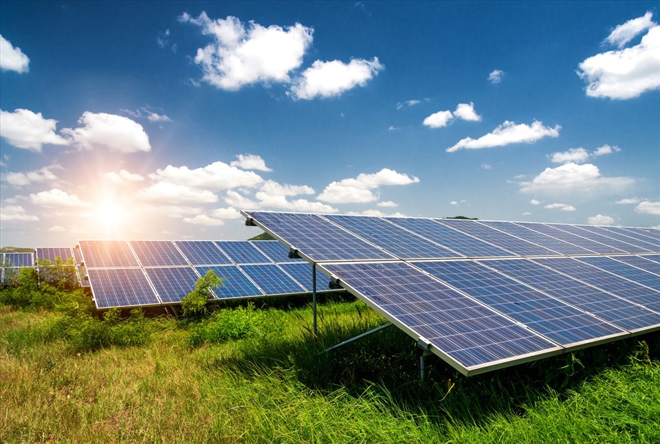 Nhiều nhà đầu tư điện mặt trời mòn mỏi chờ cơ chế giá mới. Ảnh: T.P