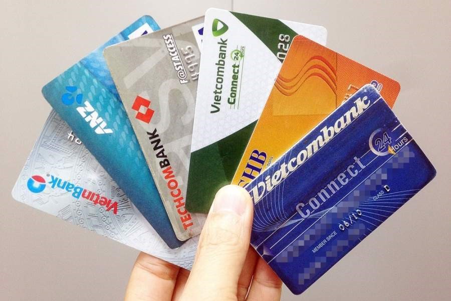 Những điều bạn cần nắm rõ về thẻ ghi nợ, thẻ tín dụng