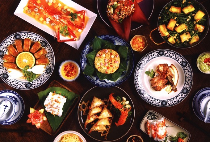 Bản đồ ẩm thực Việt Nam là một lần khám phá tuyệt vời cho tất cả những ai yêu đồ ăn ngon và muốn tìm hiểu về văn hóa ẩm thực của đất nước mình. Đừng bỏ lỡ cơ hội đắm chìm trong những hình ảnh tuyệt đẹp về món ăn truyền thống Việt Nam.