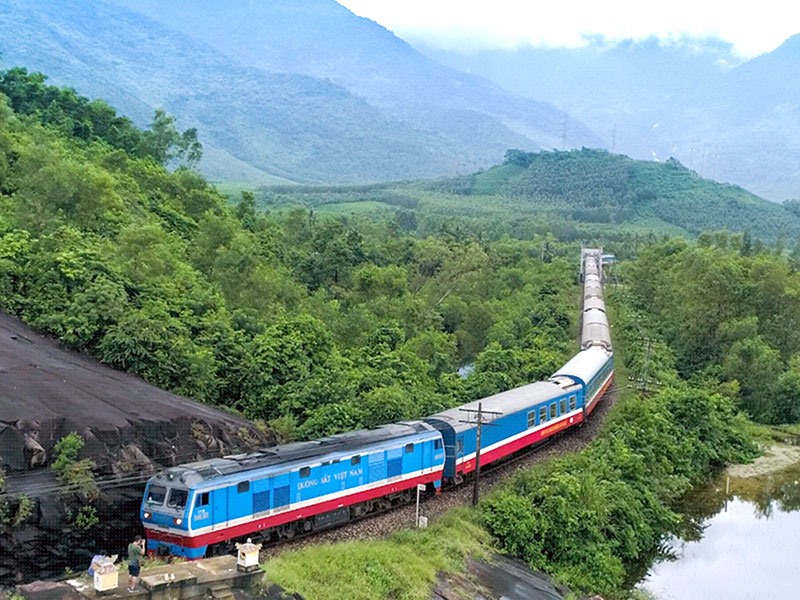 Việt Nam Sở Hữu Tuyến Tàu Hỏa Lọt Top 10 Thế Giới