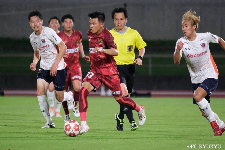 Phạm Văn Luân là cầu thủ có quyết tâm và ý chí rất cao. J.League 2 là giải đấu được đánh giá có trình độ cao hơn cả V.League, nên việc chen chân vào đội hình chính không dễ. Tuy nhiên, tiền vệ của Việt Nam đã thể hiện được khả năng của mình, chiếm được lòng tin của huấn luyện viên FC Ryukyu.