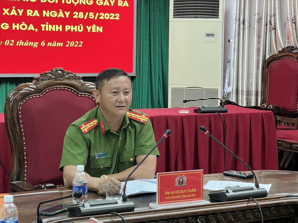 Đại tá Võ Duy Tuấn, Phó GĐ Công an tỉnh Phú Yên trả lời Cơ quan báo chí về các nội dung trong báo cáo kết quả điều tra.
