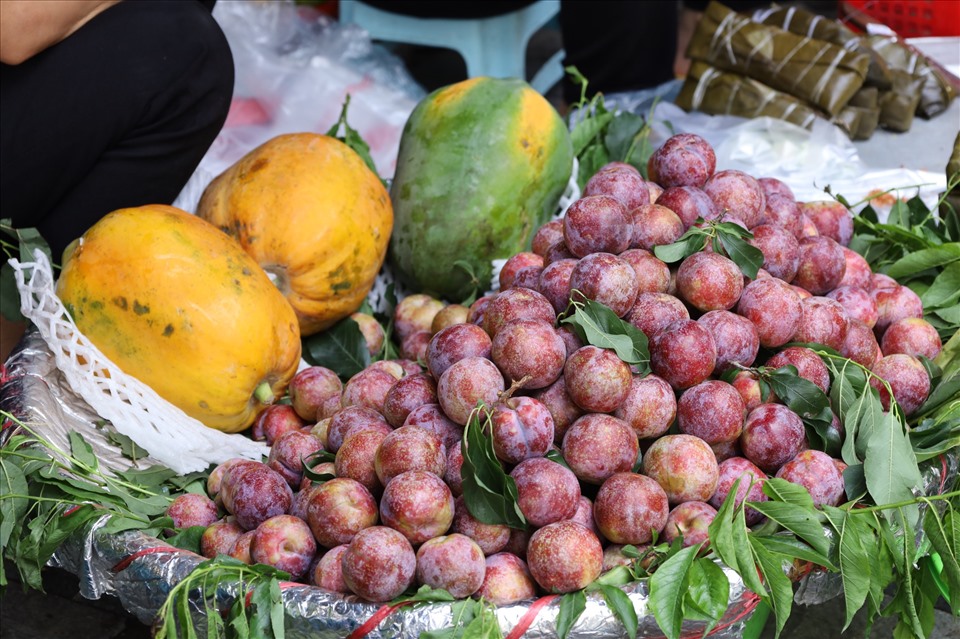 Giá hoa quả tăng từ 10.000 - 20.000 đồng/kg. Ảnh: Nguyễn Thúy.