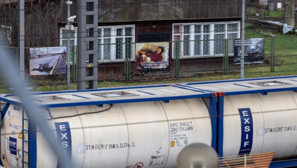 Nhà ga ở Lithuania, nơi các chuyến tàu trung chuyển từ Mátxcơva đến Kaliningrad dừng chân. Ảnh: AFP