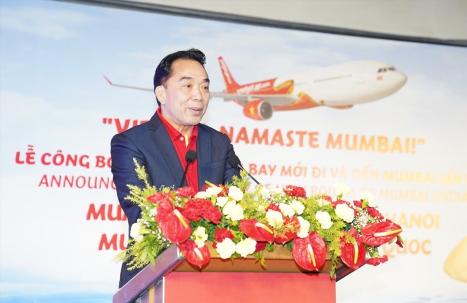 Ông Nguyễn Anh Tuấn, Thành viên Hội đồng quản trị Vietjet công bố và khai trương các đường bay mới của Vietjet.