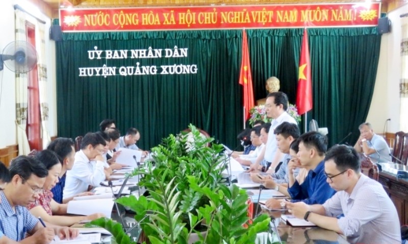 Buổi làm việc của Đoàn giám sát tại huyện Quảng Xương (Thanh Hóa). Ảnh: BTH