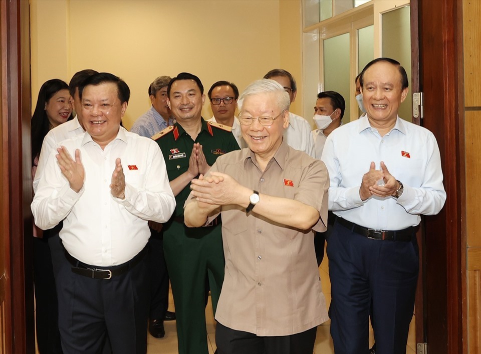 Tổng Bí thư Nguyễn Phú Trọng tiếp xúc cử tri sau kỳ họp thứ 3, Quốc hội khoá XV.