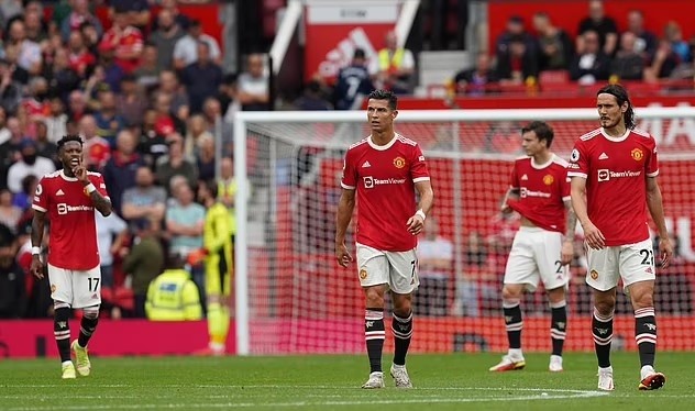 Hình ảnh quen thuộc của Man United trong mùa giải vừa rồi. Ảnh: AFP